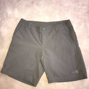 30% OFF BUNDLES North Face shorts